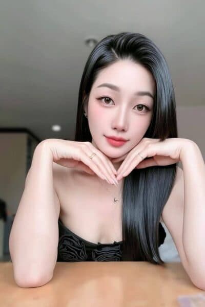 Girl Discreet and professional massage companion – JIN JIN in Nusa Bestari 1.
