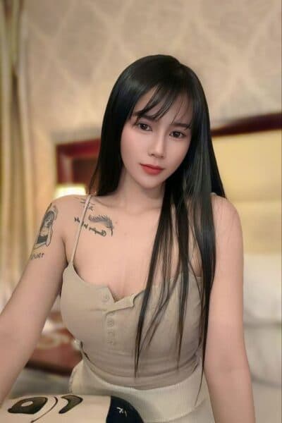 Girl STELLA, luxury massage escort available in Nusa Bestari 1.
