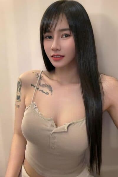 Girl Discreet and professional massage companion – STELLA in Nusa Bestari 1.