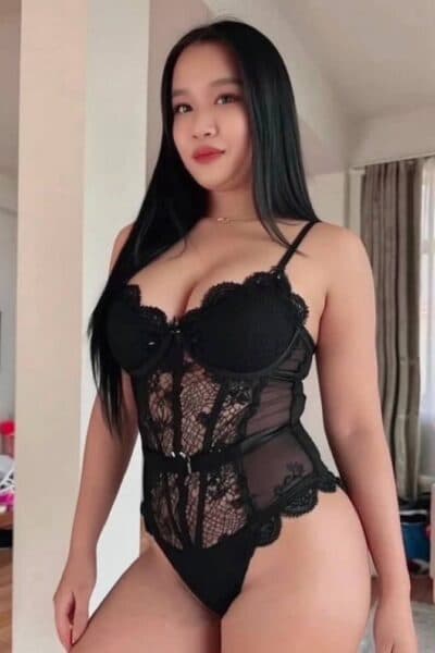 Girl SARA, luxury massage escort available in Tebrau 1.
