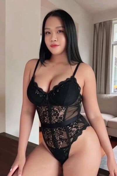 Girl SARA posing gracefully – available for massage companionship in Tebrau 1.