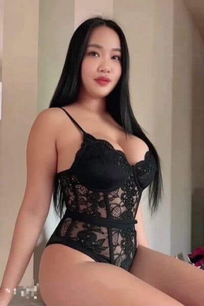 Girl Elegant photo of SARA, your private massage escort in Tebrau 1.