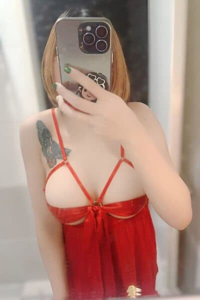 Girl Discreet and professional massage companion – PING 181 in JB Town 6.