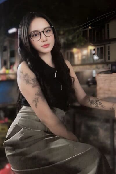 Girl YUMI 67 posing gracefully – available for massage companionship in JB Town 6.