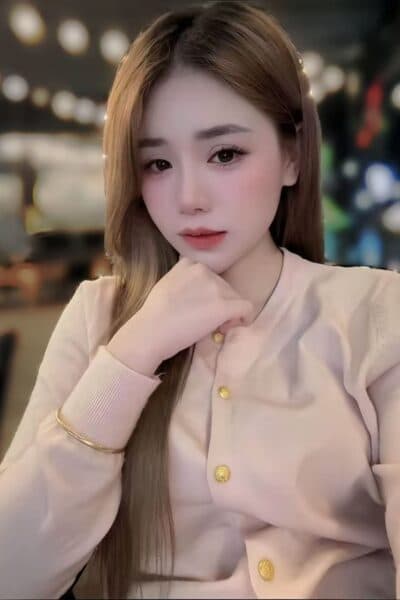 Girl Discreet and professional massage companion – NANA 99 in Permas 1.