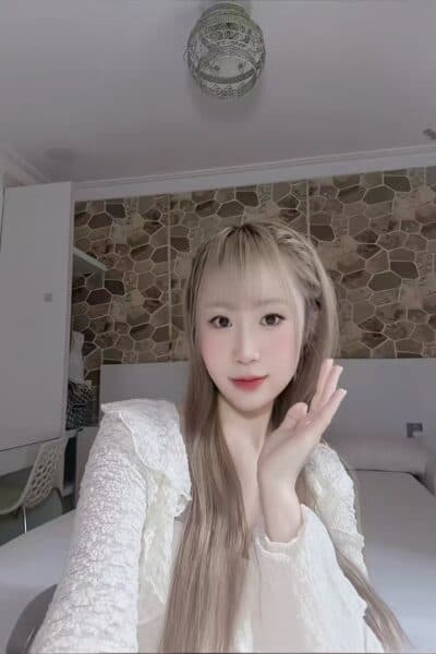 Girl Discreet and professional massage companion – LENA 993 in Tebrau 2.