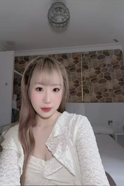 Girl LENA 993, luxury massage escort available in Tebrau 2.