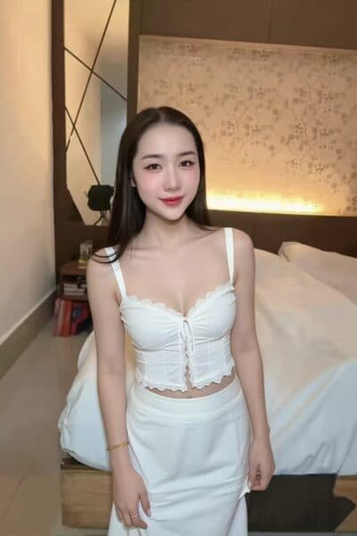 Girl BIBI 678, luxury massage escort available in Bukit Indah 2.