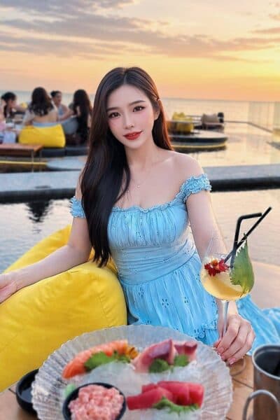 Girl Discreet and professional massage companion – SMILE in Nusa Bestari 3.