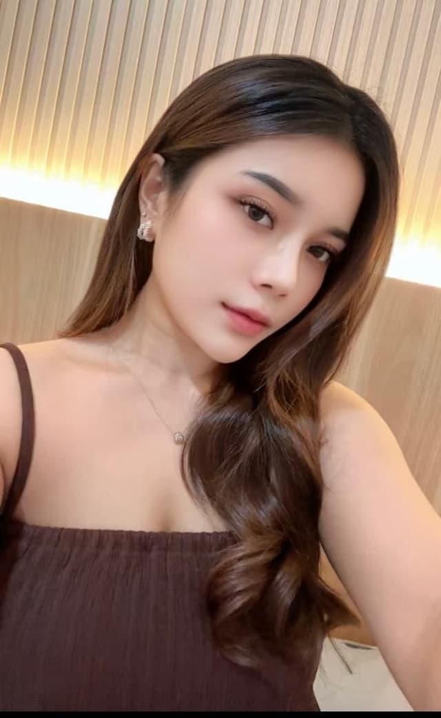 Photo of ANGGI 77, elegant and discreet massage escort from JB Town 6. - small image