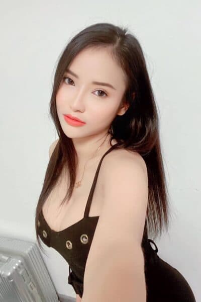 Girl BAIFERN, offering relaxing massage companionship in Bukit Indah 3.