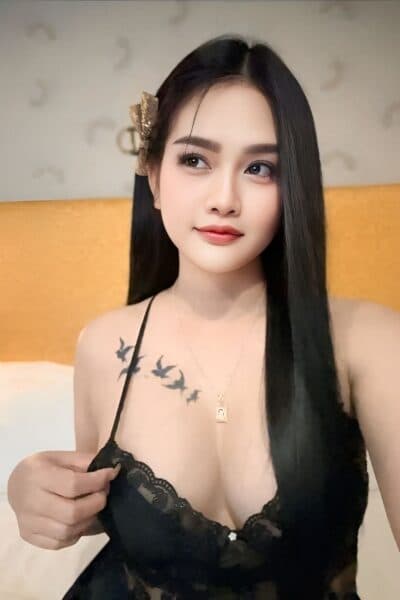 Girl PUPAE 313 posing gracefully – available for massage companionship in JB Town 6.