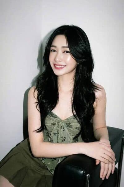 Girl Elegant photo of YURI, your private massage escort in Bukit Indah 3.
