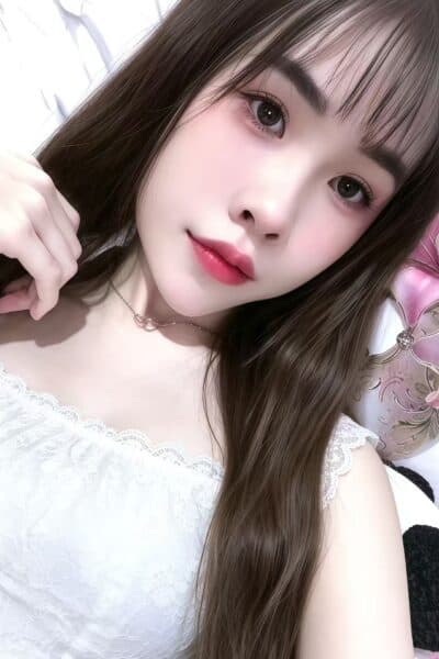 Girl Discreet and professional massage companion – HELEN 683 in JB Town 8.