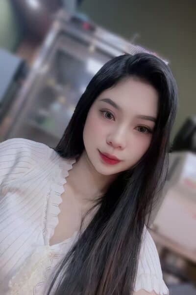 Girl MIKA 687, luxury massage escort available in JB Town 8.