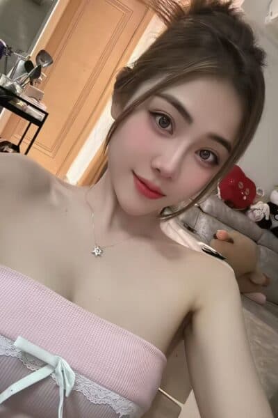 Girl Discreet and professional massage companion – JENNY 808 in Tebrau 2.