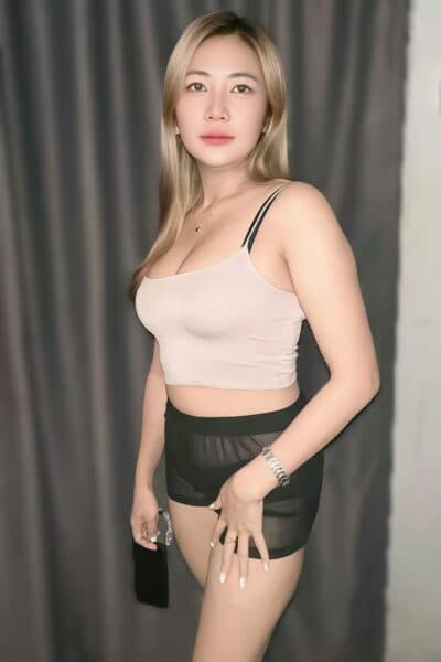 Girl Elegant photo of MONA 332, your private massage escort in Nusa Bestari 2.