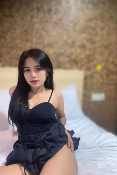 Girl Elegant photo of OLIVE 399, your private massage escort in Nusa Bestari 2.