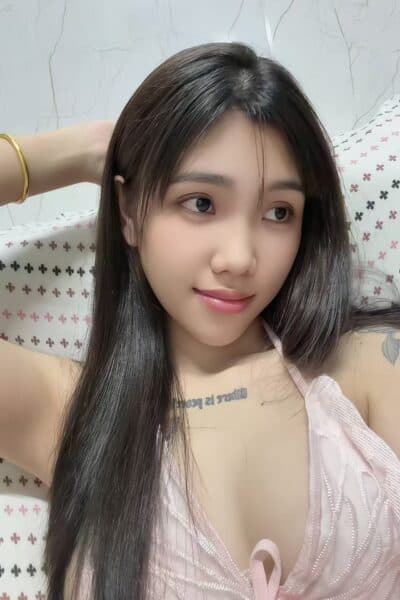 Girl Discreet and professional massage companion – JIN 676 in JB Town 8.