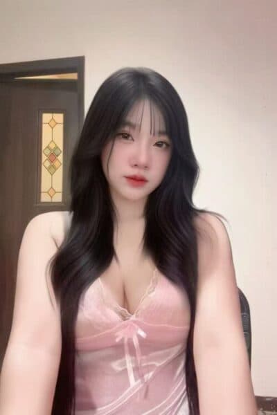 Girl Discreet and professional massage companion – DESTINY in JB Town 1.