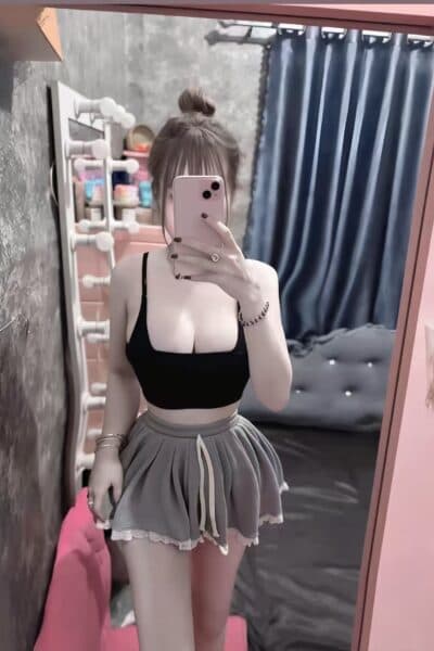 Girl AMY 889, luxury massage escort available in Tebrau 2.
