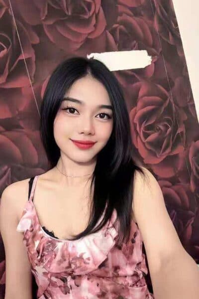 Girl NAOMI 557, luxury massage escort available in Mount Austin 1.