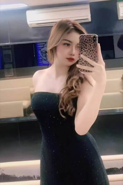 Girl Discreet and professional massage companion – JENNY 398 in Bukit Indah 2.