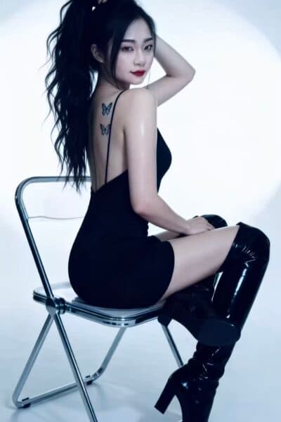 Girl TRINH 689, luxury massage escort available in JB Town 2.