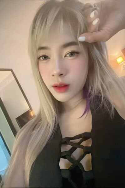 Girl Discreet and professional massage companion – PINKY 861 in Bukit Indah 2.