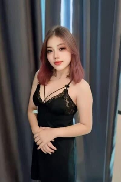 Girl Discreet and professional massage companion – HANNA in JB Town 5.