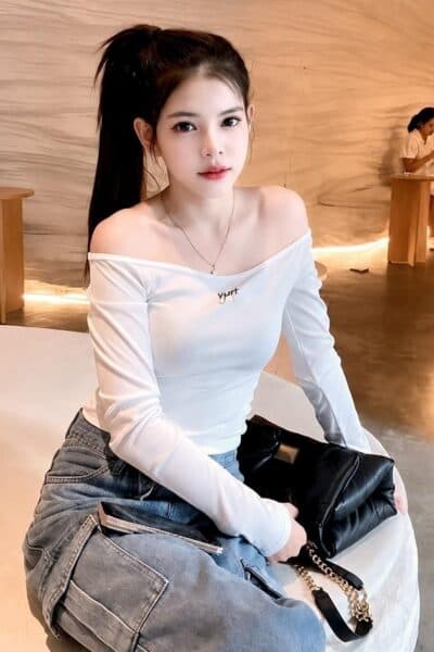 Girl Elegant photo of TING 209, your private massage escort in JB Town 1.