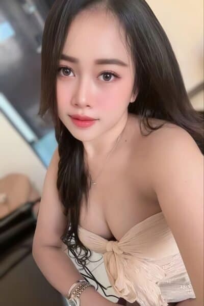 Girl ZARA 43, luxury massage escort available in JB Town 6.
