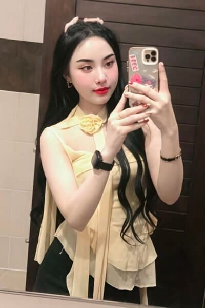 Girl Discreet and professional massage companion – SUNNY 102 in JB Town 6.