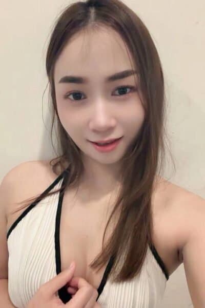 Girl MEAW, luxury massage escort available in Bukit Indah 3.