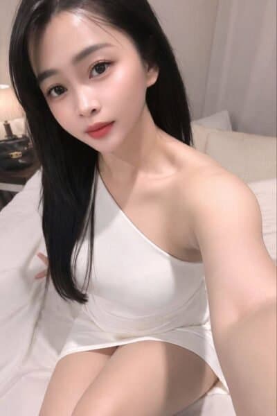 Girl NILY, luxury massage escort available in Nusa Bestari 3.