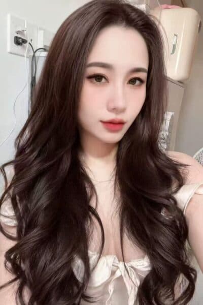Girl BERLY, luxury massage escort available in Bukit Indah 1.