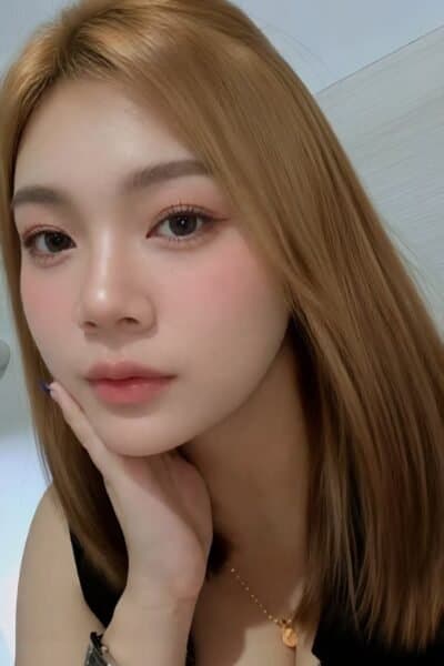 Girl Discreet and professional massage companion – MONA 882 in Nusa Bestari 2.