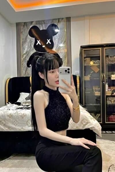 Girl AN 205, luxury massage escort available in Mount Austin 1.