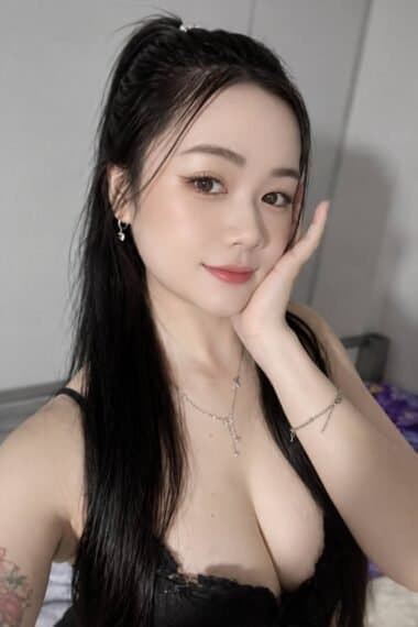 Girl Discreet and professional massage companion – RUBY in JB Town 5.