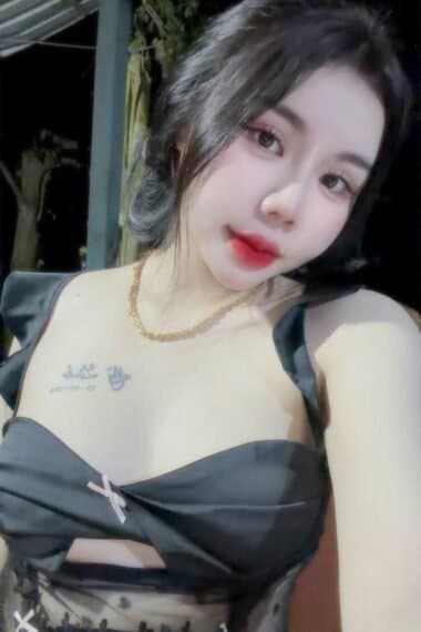 Girl Profile photo of MILY, sensual and discreet massage escort from JB Town 5.