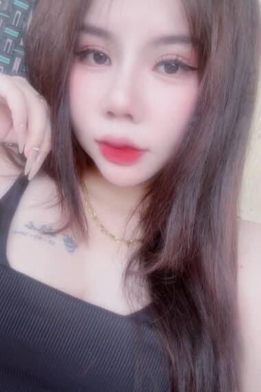 Girl MILY, luxury massage escort available in JB Town 5.