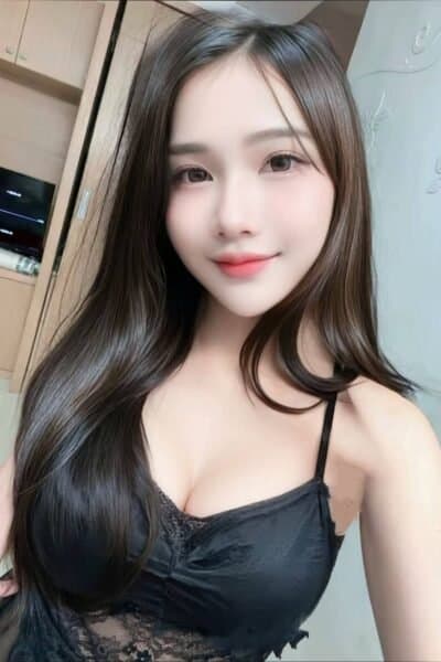 Girl APPLE – trusted companion for private massage experiences in Bukit Indah 3.