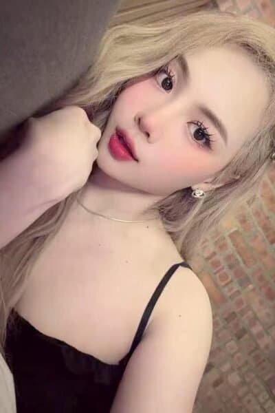 Girl Discreet and professional massage companion – SANSAN 699 in JB Town 2.