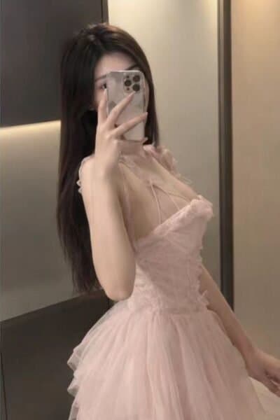 Girl Discreet and professional massage companion – CHERRY 888 in Mount Austin 1.