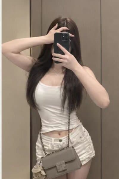 Girl CHERRY 888, luxury massage escort available in Mount Austin 1.