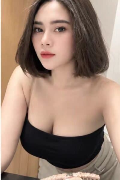 Girl Discreet and professional massage companion – FEBBY 591 in Mount Austin 1.