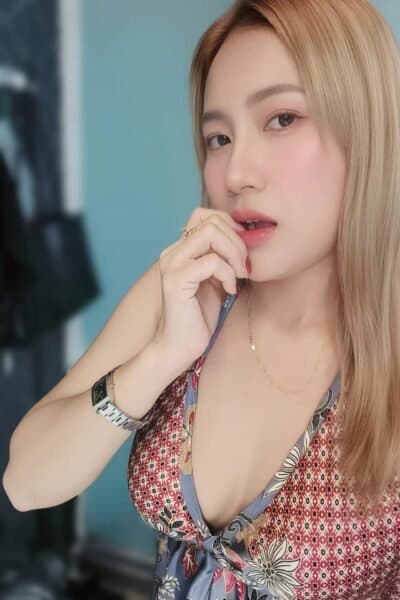 Girl Discreet and professional massage companion – NONA 332 in Nusa Bestari 2.