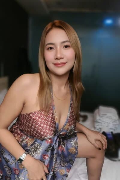 Girl NONA 332, luxury massage escort available in Nusa Bestari 2.