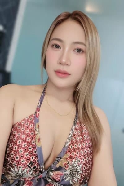 Girl Elegant photo of NONA 332, your private massage escort in Nusa Bestari 2.