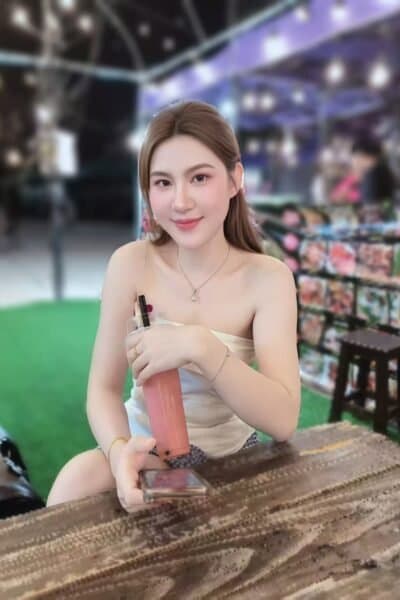 Girl Elegant photo of MIMI 772, your private massage escort in Nusa Bestari 2.